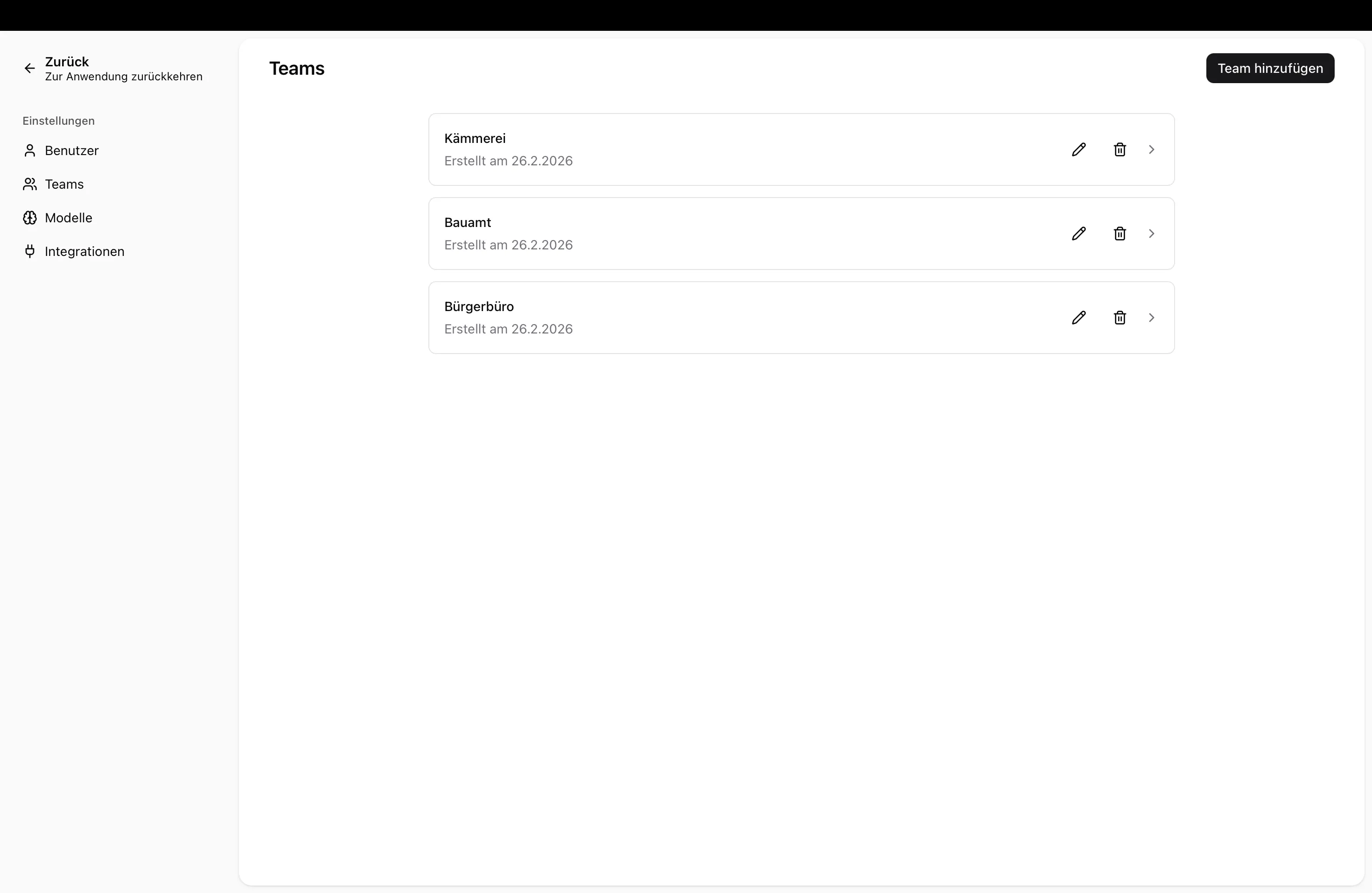 Die Teams-Übersicht mit der Liste vorhandener Teams und der Schaltfläche „Team hinzufügen".